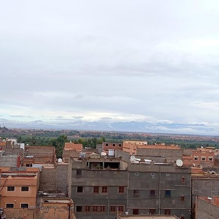 Hostel Afgo Rooftop 우아르자자테 외부 사진