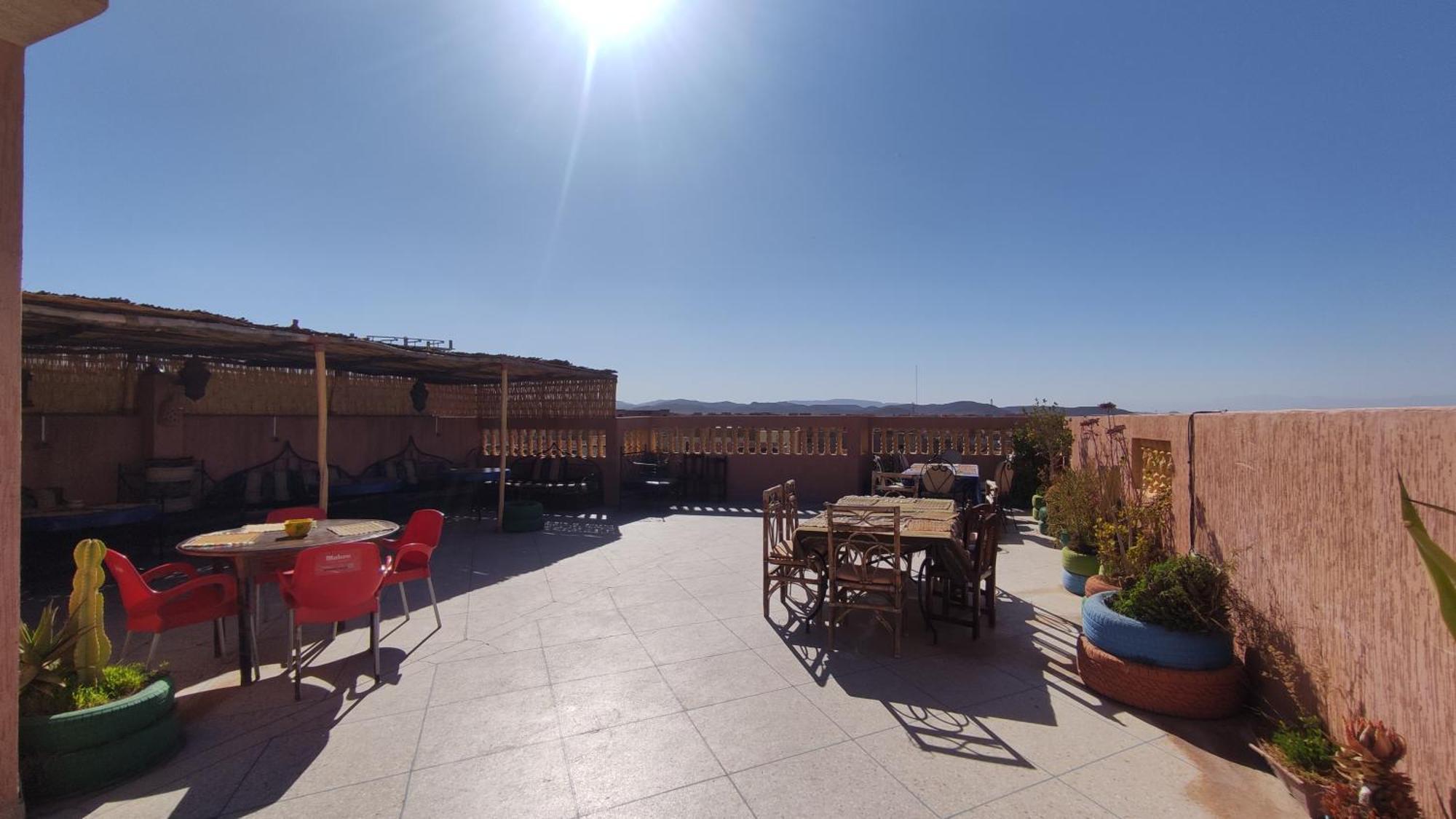 Hostel Afgo Rooftop 우아르자자테 외부 사진