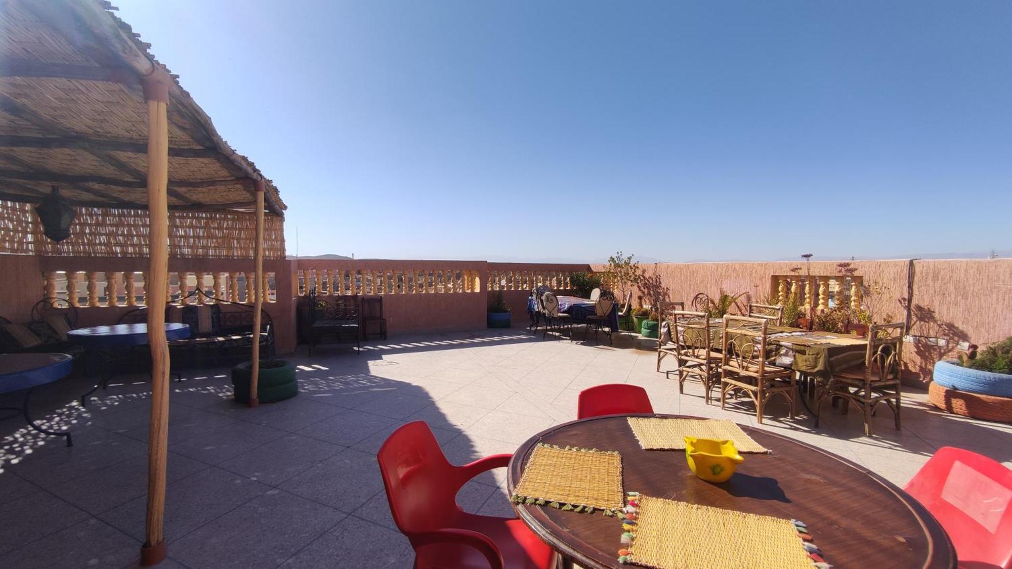 Hostel Afgo Rooftop 우아르자자테 외부 사진