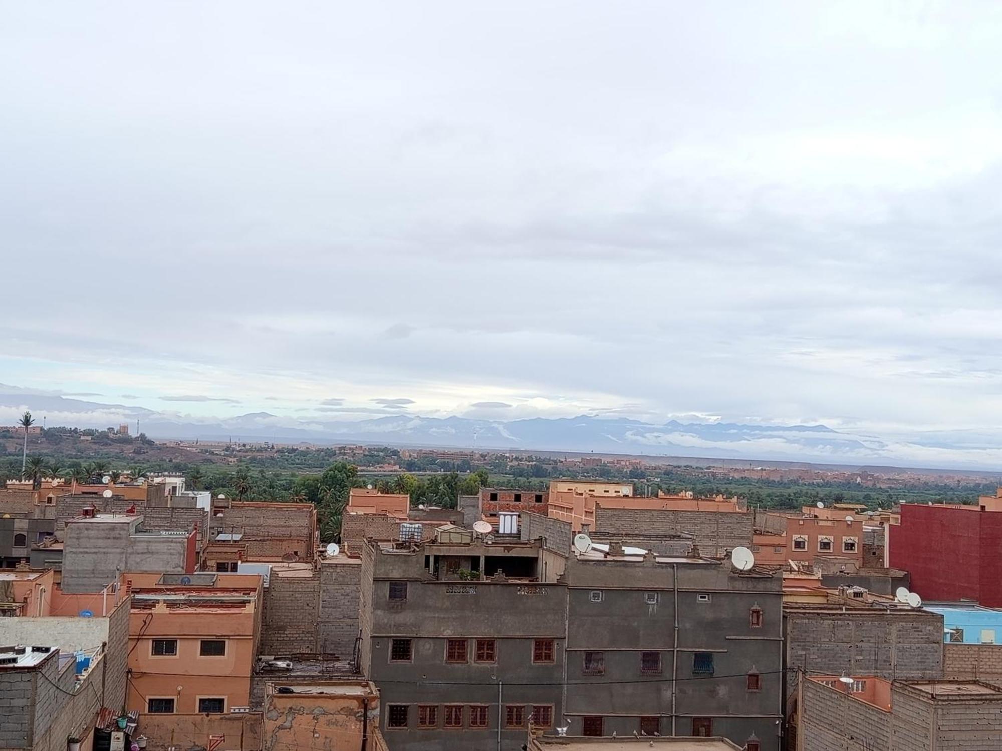 Hostel Afgo Rooftop 우아르자자테 외부 사진